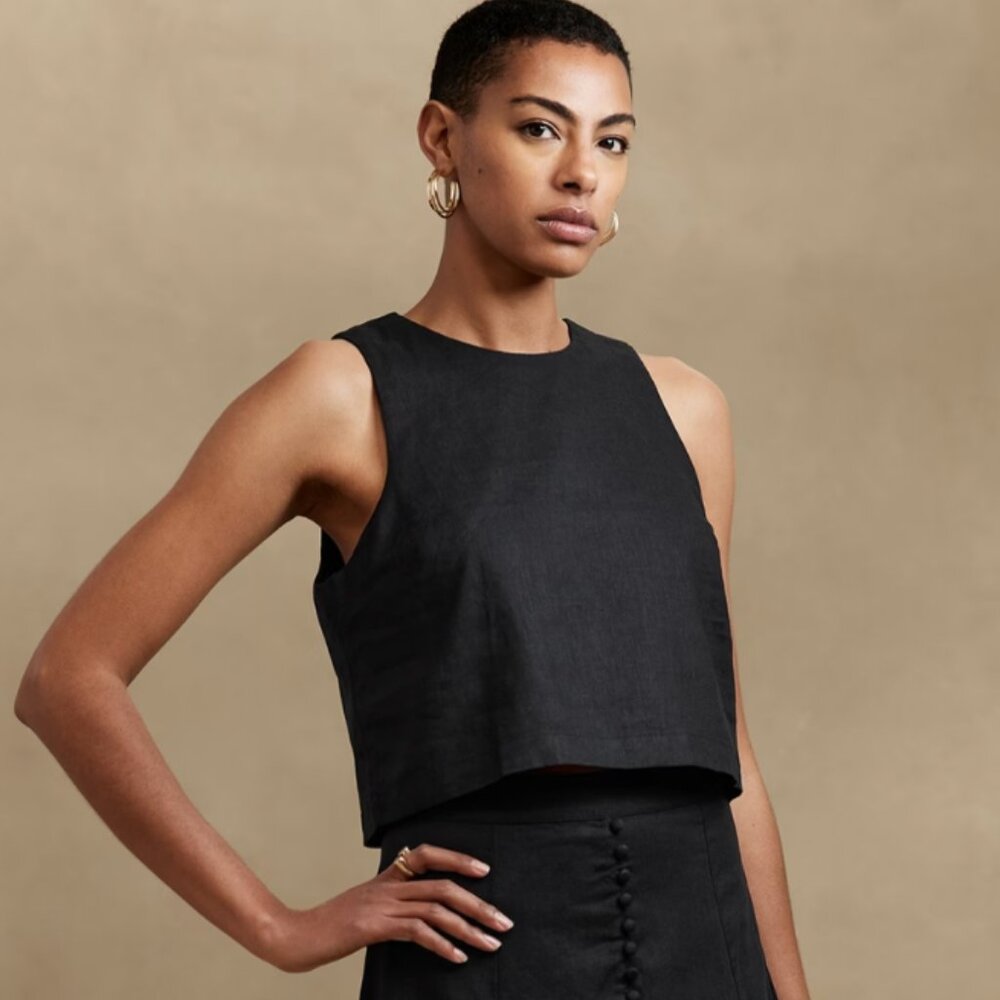 Banana Republic Cropped Linen-Blend Covered Button Tank - Size Medium